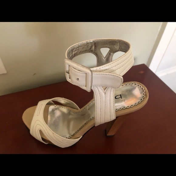 Gorgeous BEBE high white heels. Size 5.5. - Picture 8 of 10